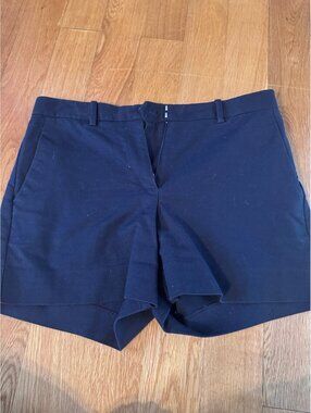 Gap classic tailored shorts